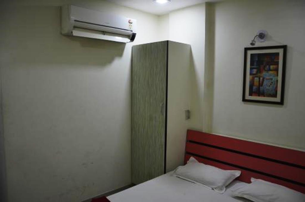 Hotel Royal Apple Ahmedabad Exterior foto